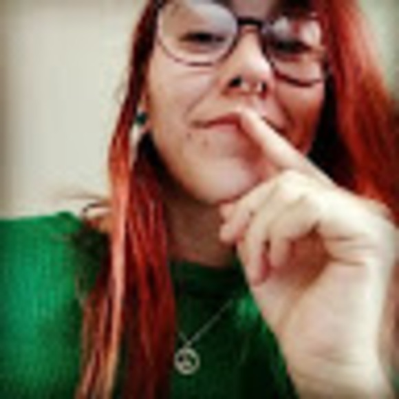 Meet your Posher, Korri - Picture 1 of 1